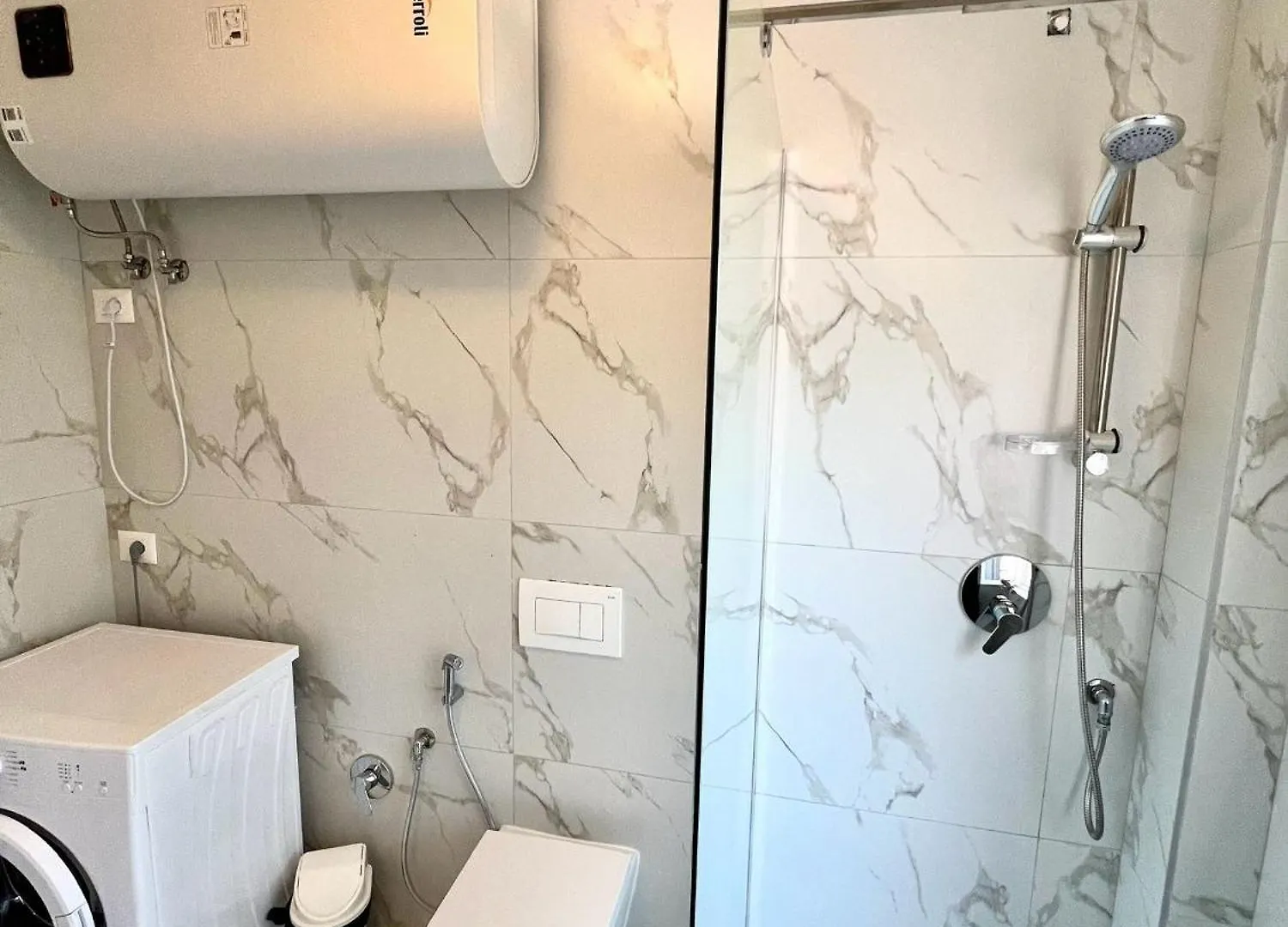Tirana Apartment 0*,